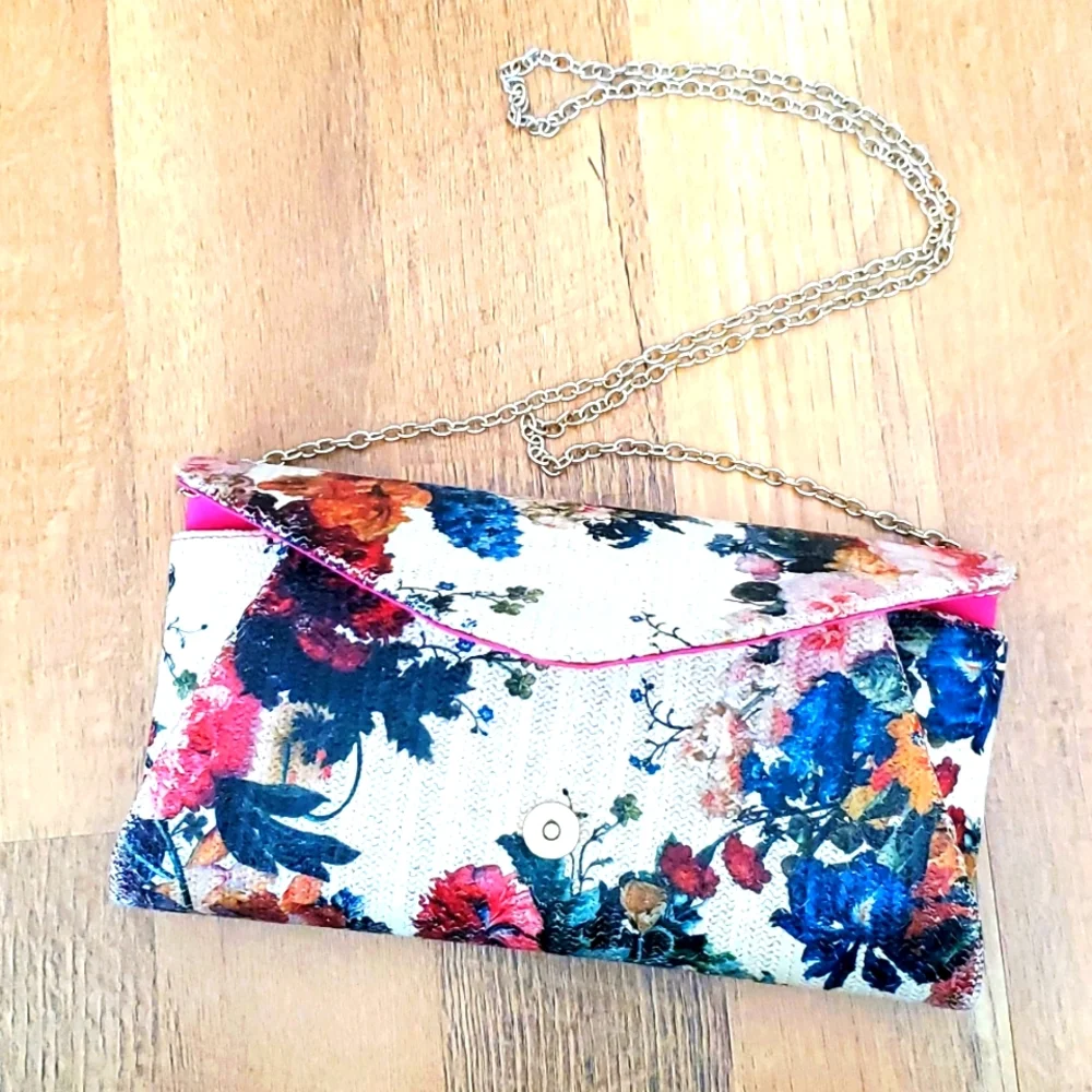 Sondra Roberts woven‎ raffia floral clutch